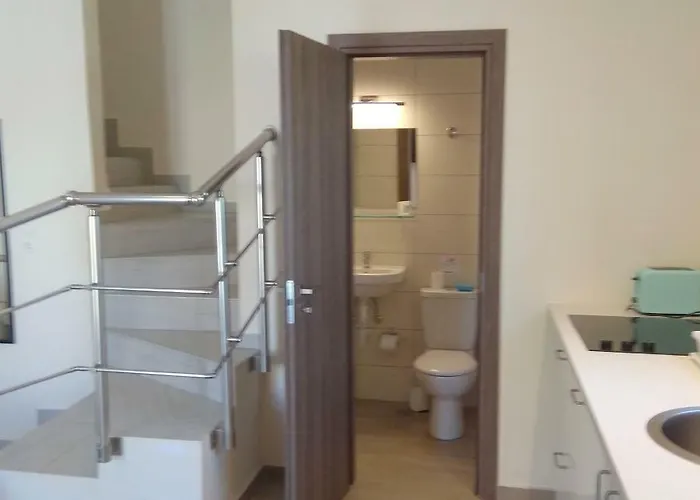 Mary's Maisonette דירה *